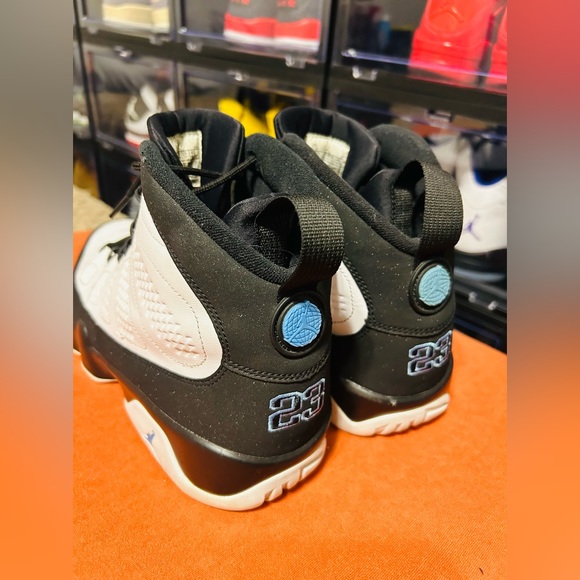 Jordan 9 Retro University Blue main image 5